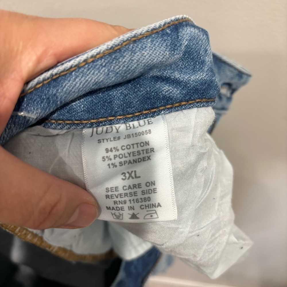 Judy Blue Distressed Cut Off Shorts Women’s Plus Size 3XL NEW - Picture 10 of 10
